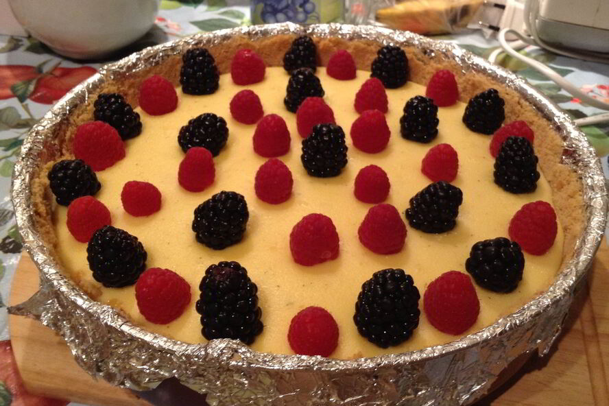 Рецепт ванильный чизкейк с ягодами на водяной бане