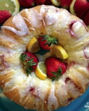 Кекс с клубникой в мультиварке