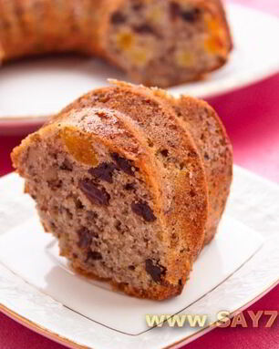 Кекс с курагой, изюмом и орехами