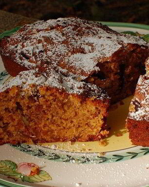 Кекс с курагой, орехами и шоколадом