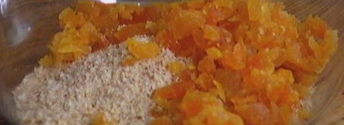 кекс с курагой, орехами и шоколадом. Шаг 4