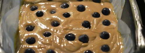 кекс с ягодой и карамельной глазурью. Шаг 3