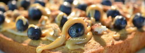 кекс с ягодой и карамельной глазурью. Шаг 5