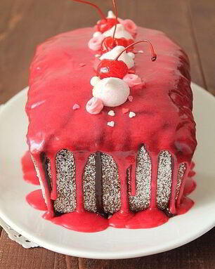 Кокосовый кекс с бананами и вишней