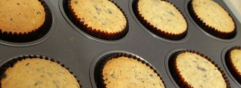 орехово-шоколадные кексы с черешней. Шаг 8