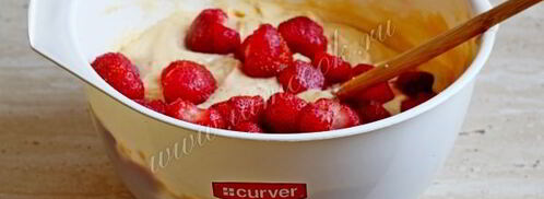 сливочный кекс с клубникой. Шаг 7