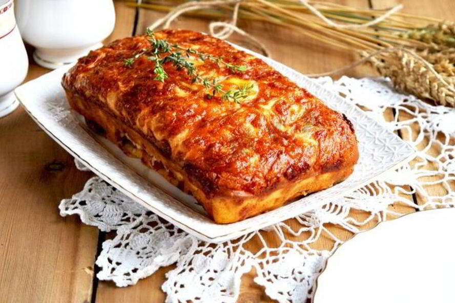 Рецепт закусочный кекс с вялеными томатами, мясным ассорти, моцареллой и тимьяном