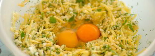 хачапури из слоеного теста. Шаг 2