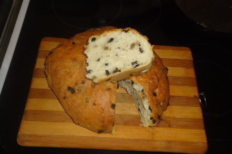 Рецепт домашний хлеб с оливками и чесноком