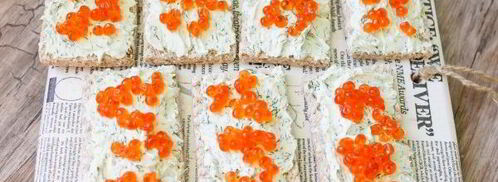 хлебцы с красной икрой и укропно-творожным муссом. Шаг 9