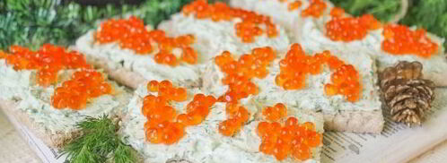 хлебцы с красной икрой и укропно-творожным муссом. Шаг 10