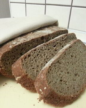 Немецкий ржаной хлеб с медом и кориандром