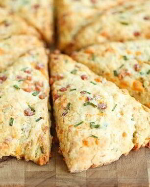 Сконы с колбасой и сыром