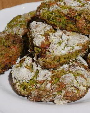 Сконы со шпинатом, помидорами и сыром