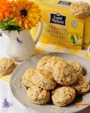 Цельнозерновые мини-сконы с овсяными хлопьями