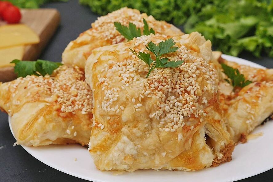 Рецепт конвертики из слоеного теста