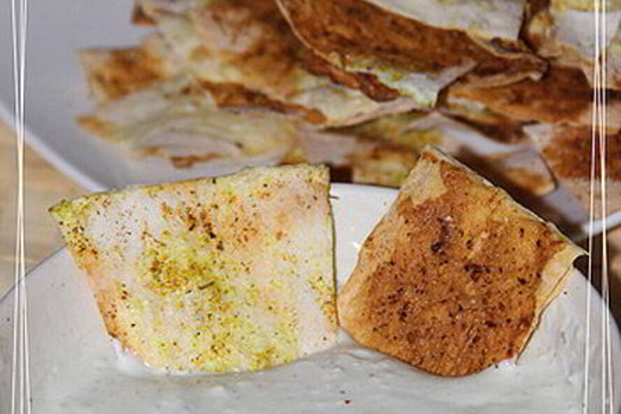 Рецепт дип блю-чиз с чипсами из лаваша