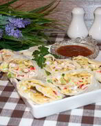 Лаваш с крабовыми палочками и огурцом