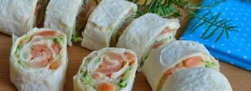 лаваш с красной рыбой и огурцом. Шаг 10