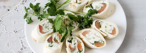 лаваш с красной рыбой и творожным сыром. Шаг 5