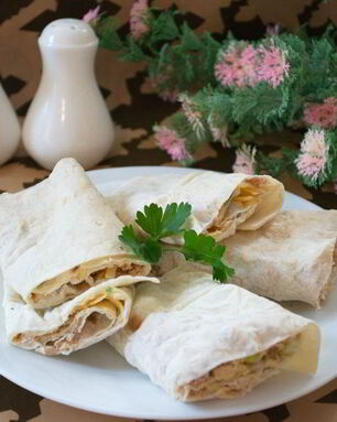 Лаваш с рыбой и сыром