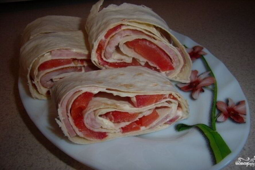 Рецепт лаваш с ветчиной и помидорами