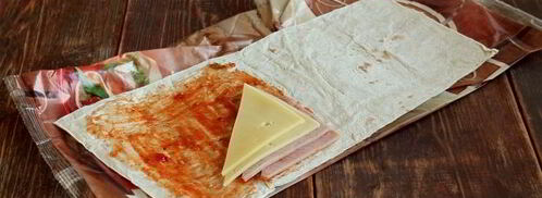 треугольники из лаваша с ветчиной и сыром. Шаг 6