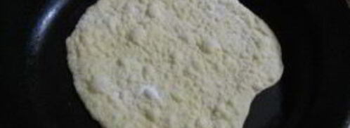 лепешки на сковороде на кефире. Шаг 3