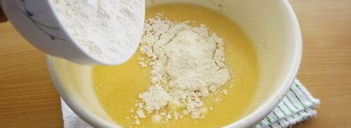 пиде — турецкая лепешка в форме лодочки с начинкой из фарша. Шаг 6