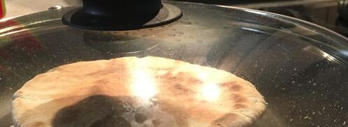 пита с курицей, сыром и овощами. Шаг 6