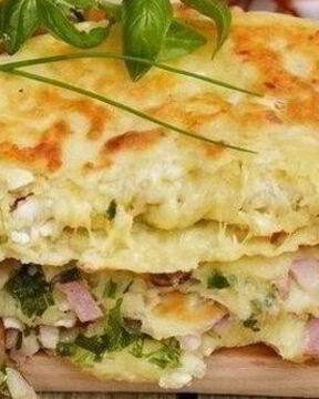 Сырные лепешки с копченой грудинкой