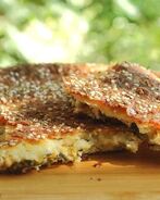 Творожная лепешка с начинкой из сыра