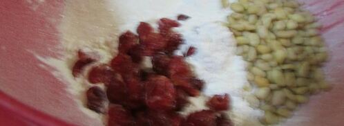 биг-маффины с вишней, кедровыми орешками и штрейзелем. Шаг 6