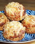 Пикантные маффины с картофелем и сыром