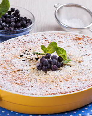 Манник с черной смородиной