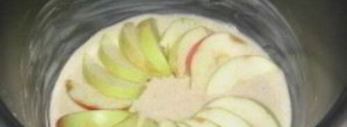 манник с яблоками в мультиварке. Шаг 3