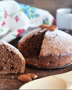 Постный шоколадный манник с миндалем