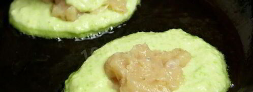 кабачковые оладьи с фаршем внутри. Шаг 7