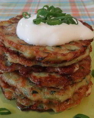 Нежные оладьи из цукини с фетой