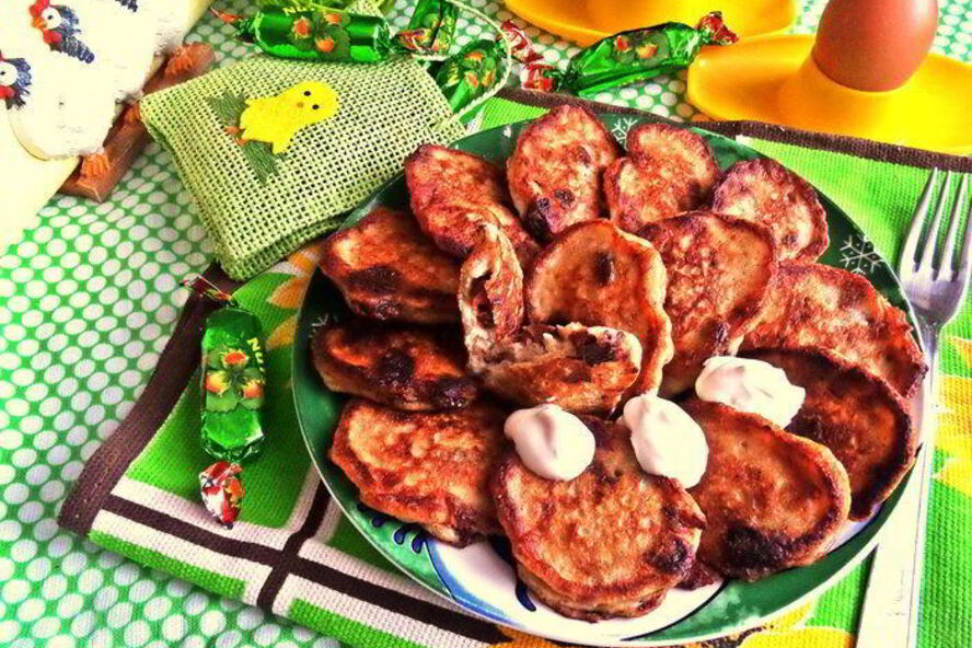 Рецепт оладьи банановые с конфетами