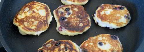 оладьи без яиц с ягодами. Шаг 11