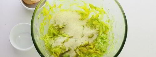 оладьи из кабачков с манкой. Шаг 7