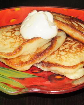 Оладьи на дрожжах и кефире