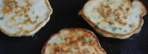 оладьи с луком и яйцом на кефире. Шаг 4