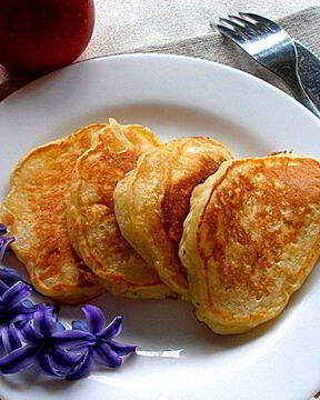 Оладьи с яблоками