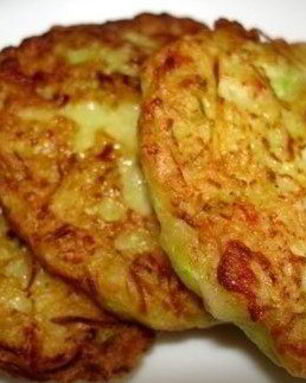 Сладкие оладьи из кабачков и яблок