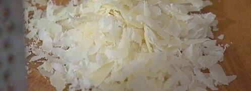 сырные оладьи с беконом и помидорами. Шаг 3