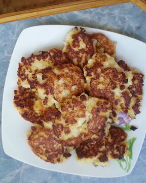 Яблочные оладьи на манной каше