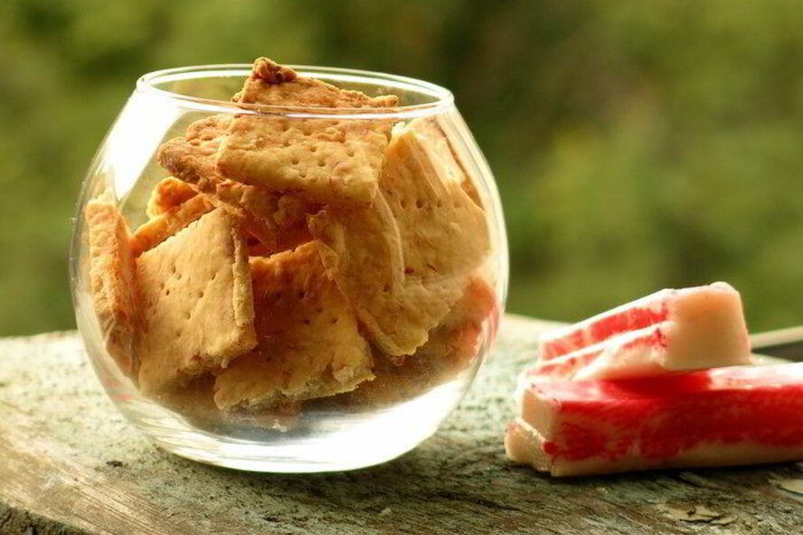 Рецепт крекеры с крабовыми палочками