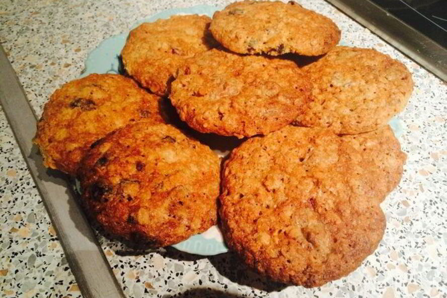 Рецепт овсяное печенье с изюмом и шоколадом